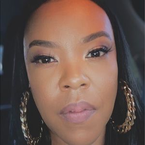 Meet your Posher, Kisha